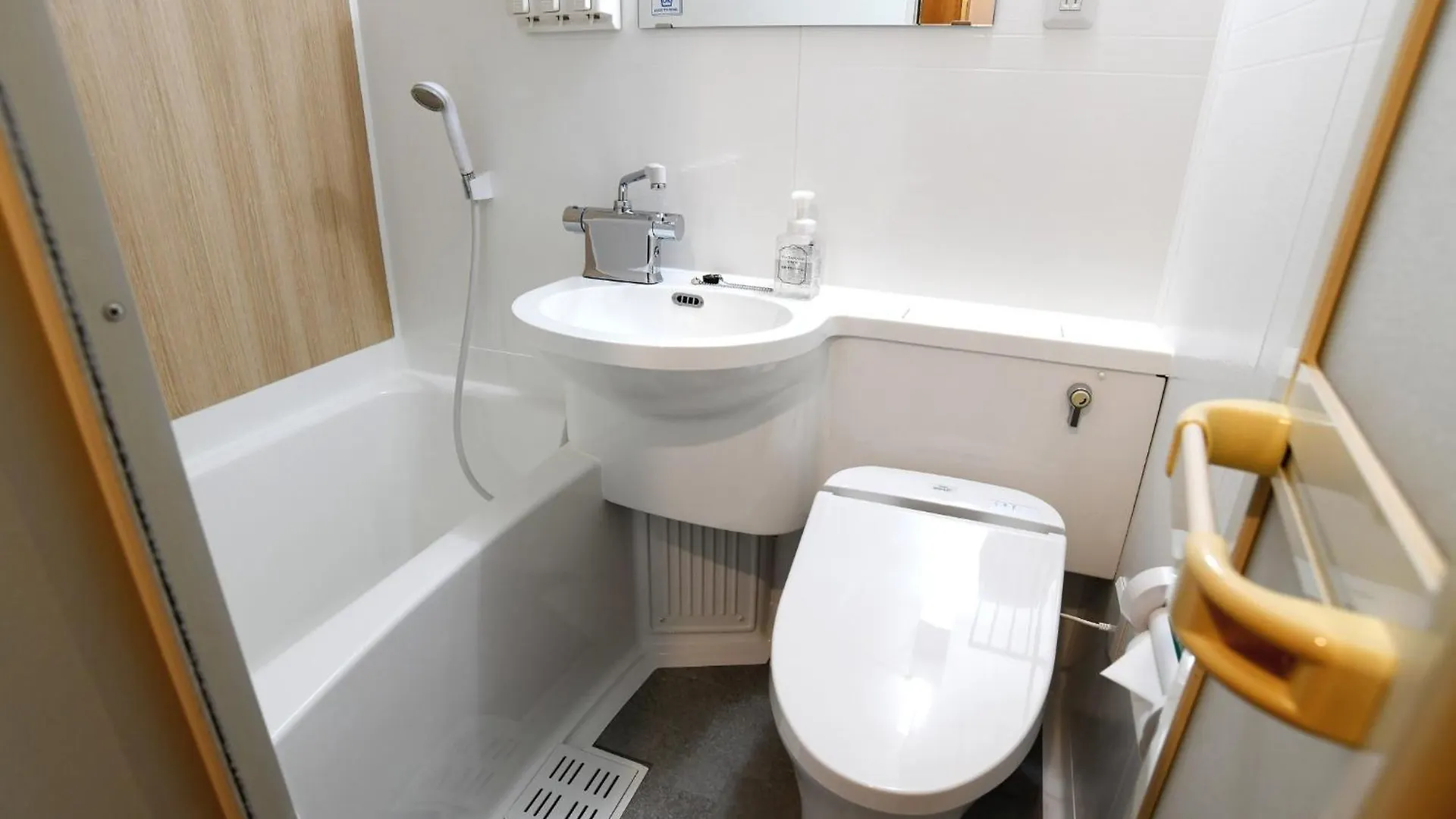 R&B Hotel Otsuka Eki Kitaguchi - Vacation Stay 40488V Tokyo